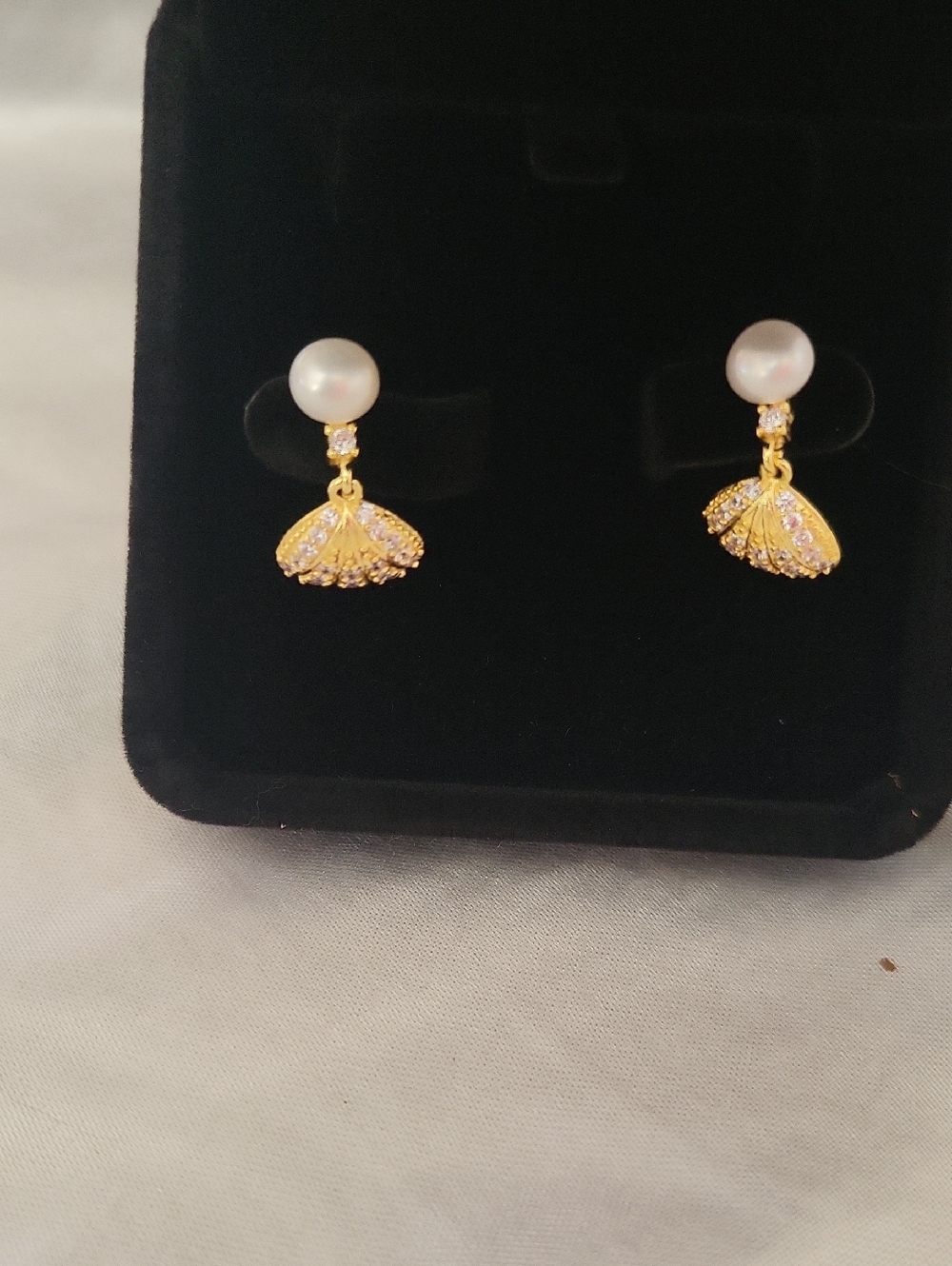 LOW START!!! New Genuine Pearl Earrings With 14k Plated